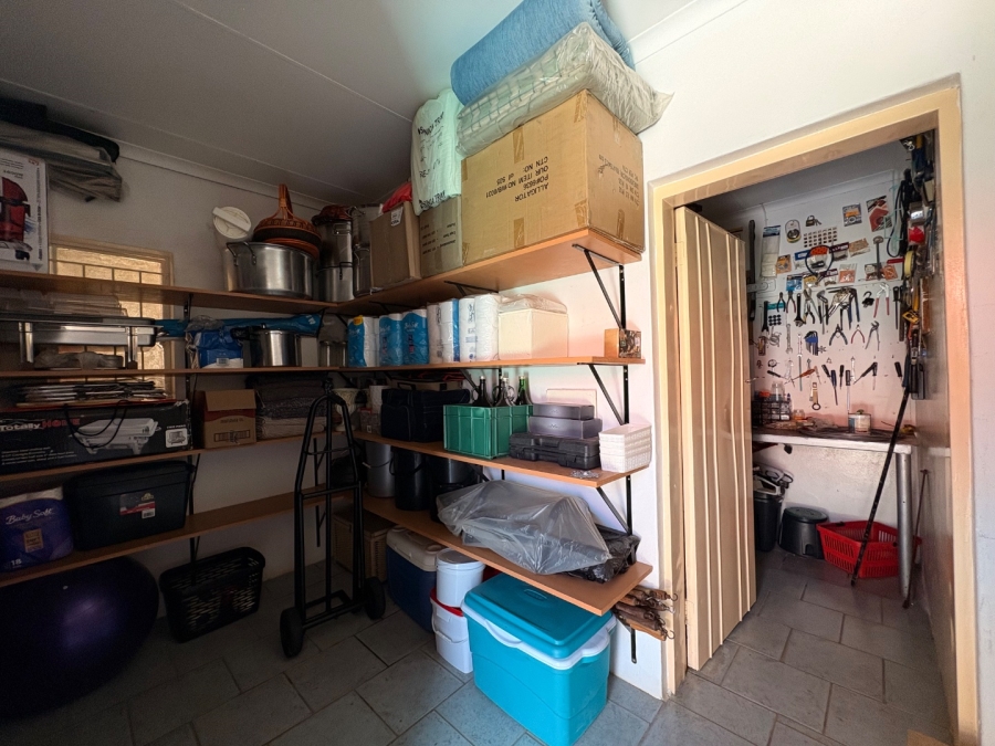 4 Bedroom Property for Sale in Flamwood North West